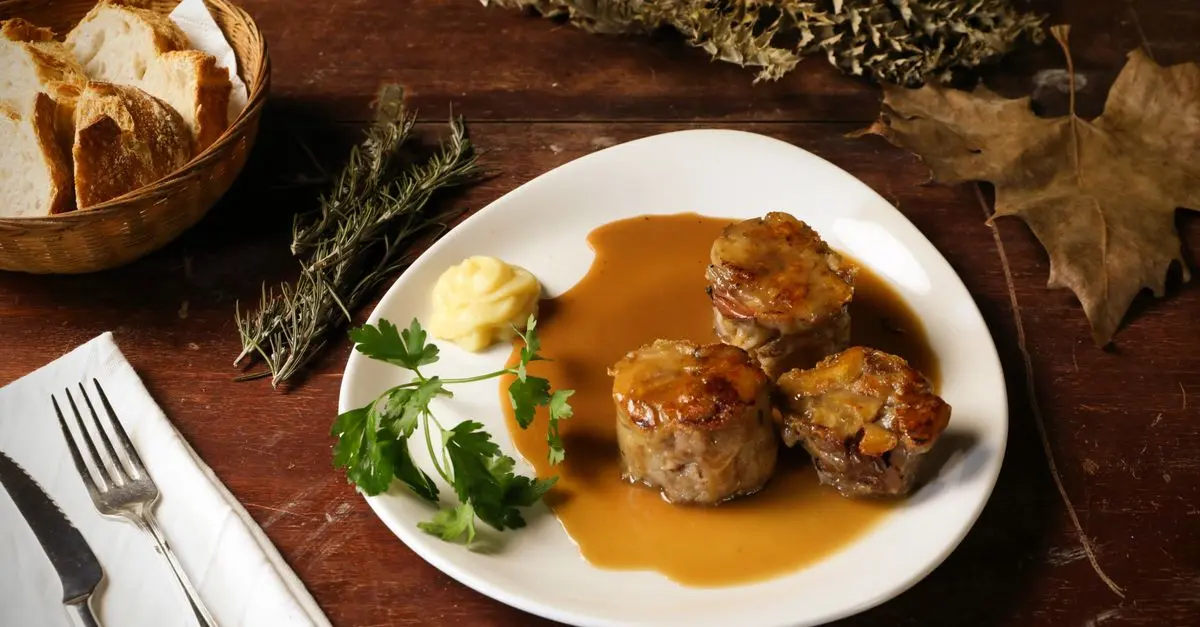 Comparatif : Cuisine lorraine vs. Cuisine alsacienne